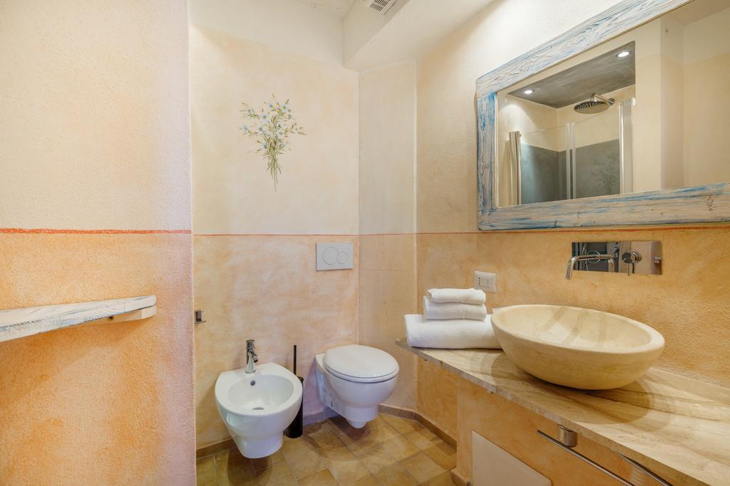 Palazzo Beddoro Lejlighed San Pantaleo Eksteriør billede