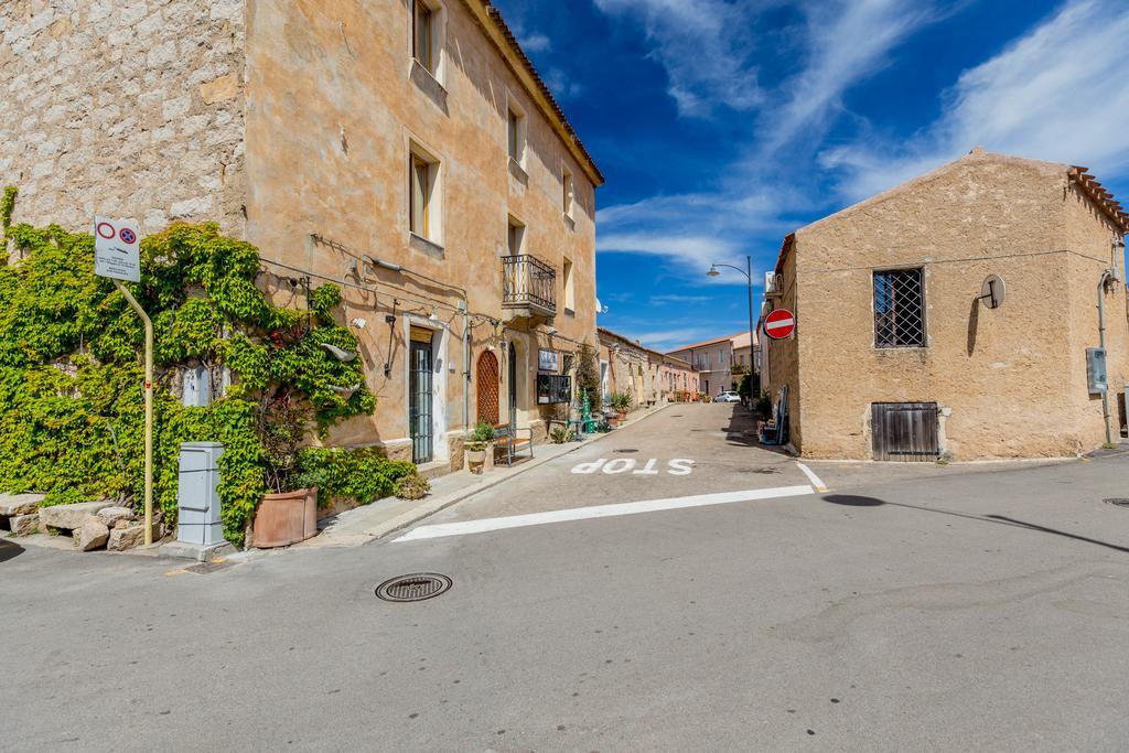 Palazzo Beddoro Lejlighed San Pantaleo Eksteriør billede