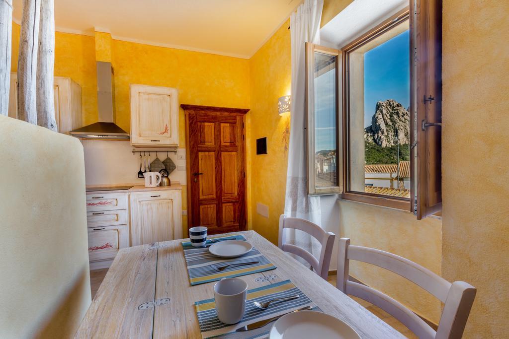 Palazzo Beddoro Lejlighed San Pantaleo Eksteriør billede