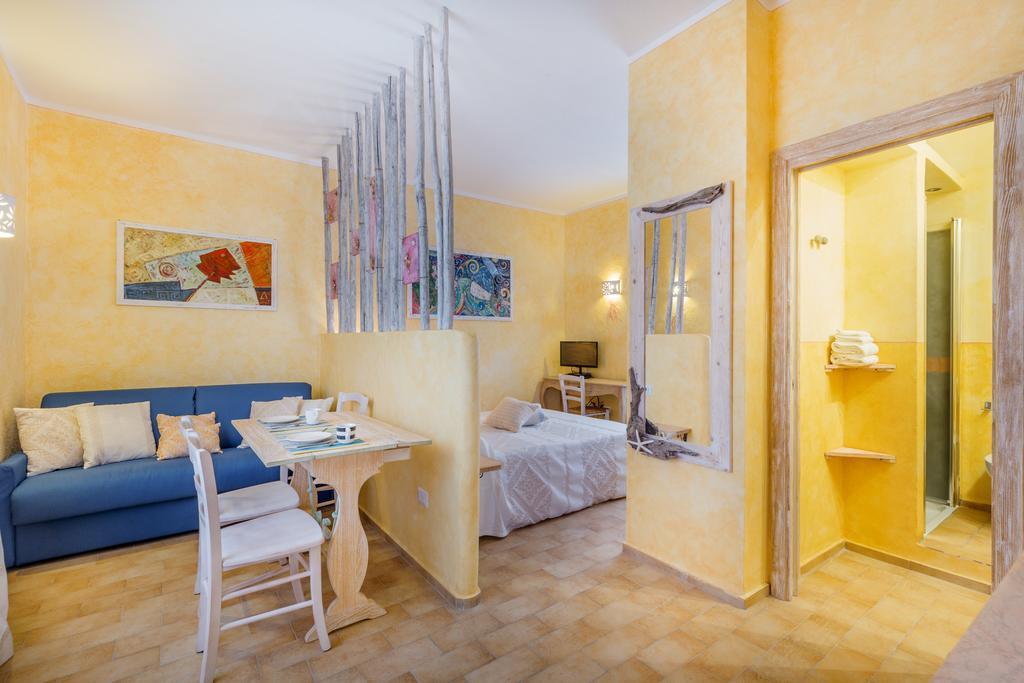 Palazzo Beddoro Lejlighed San Pantaleo Eksteriør billede