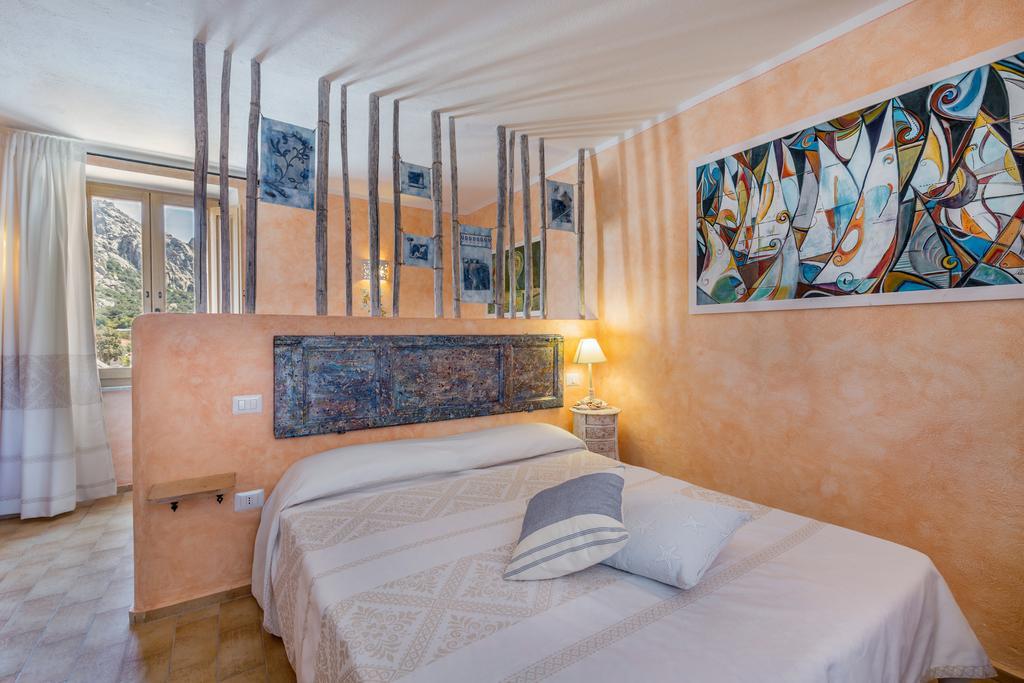 Palazzo Beddoro Lejlighed San Pantaleo Eksteriør billede