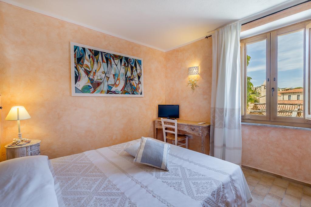 Palazzo Beddoro Lejlighed San Pantaleo Eksteriør billede