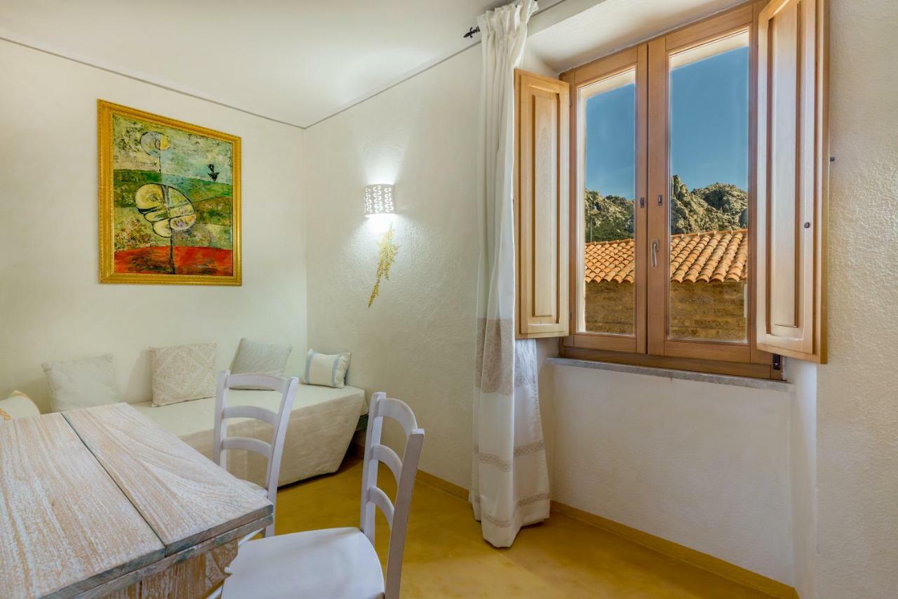 Palazzo Beddoro Lejlighed San Pantaleo Eksteriør billede