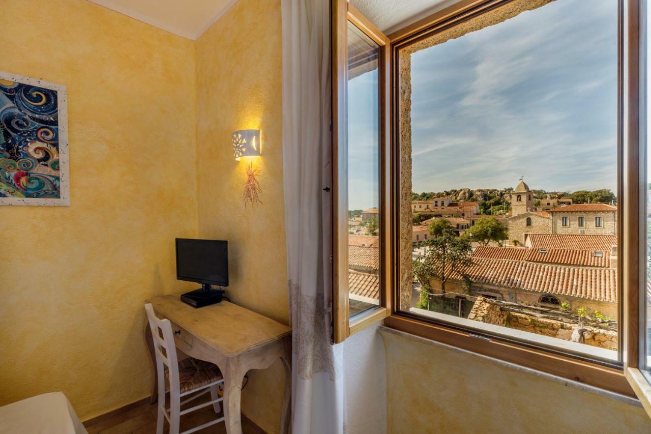 Palazzo Beddoro Lejlighed San Pantaleo Eksteriør billede