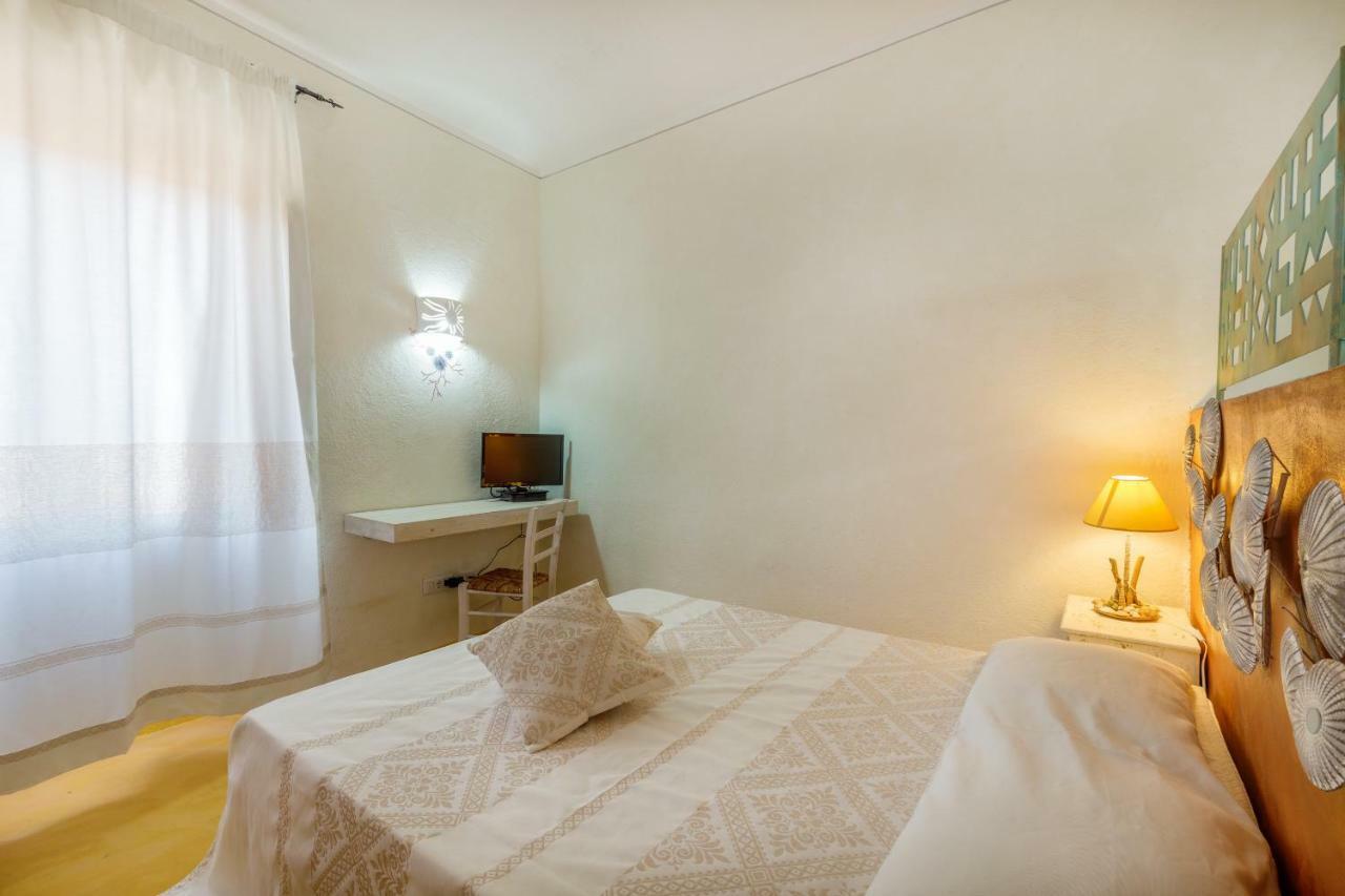 Palazzo Beddoro Lejlighed San Pantaleo Eksteriør billede