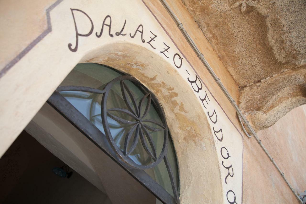 Palazzo Beddoro Lejlighed San Pantaleo Eksteriør billede